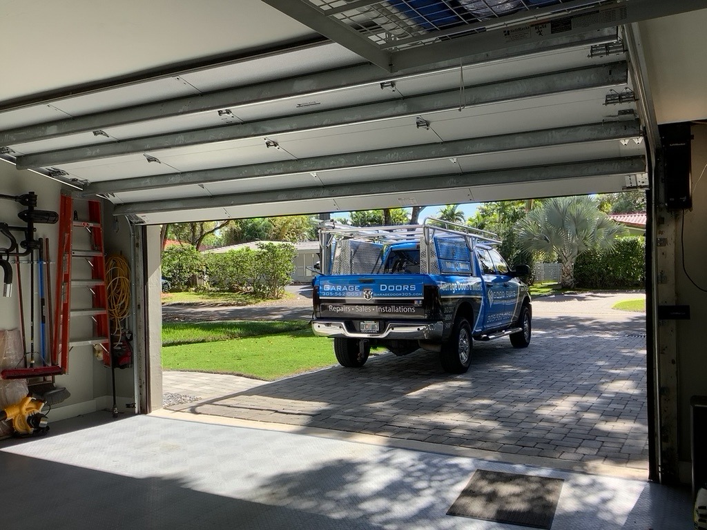 garage door repair Miami Springs FL